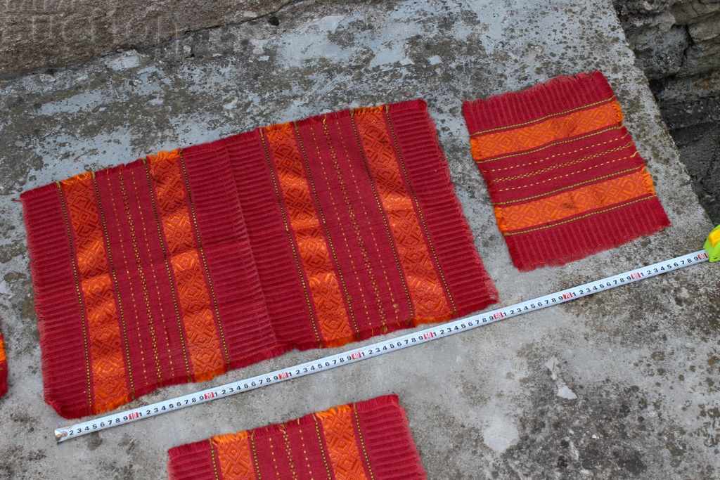 Auction  . KIT CARPET KIT CARPET SET