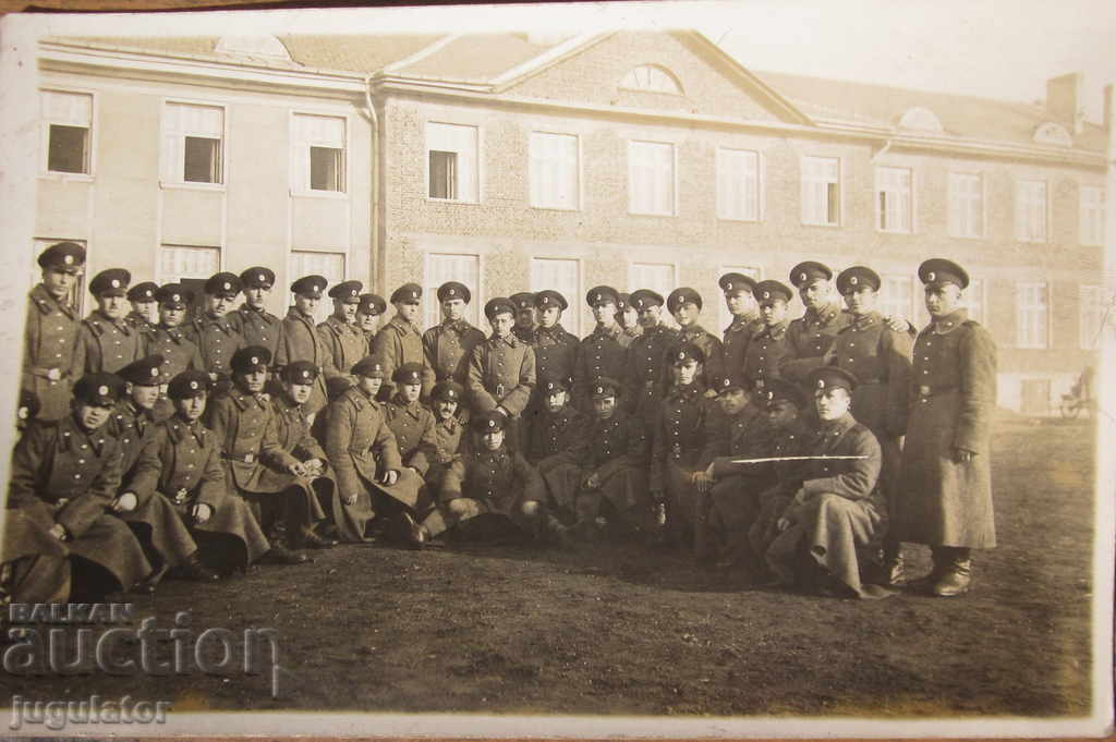 VSV military photo postcard of Bulgarian Royal Soldiers with price 10.00 BGN | € 5.11 VSV military photo postcard of Bulgarian Royal Soldiers with price 10.00 BGN | € 5.11