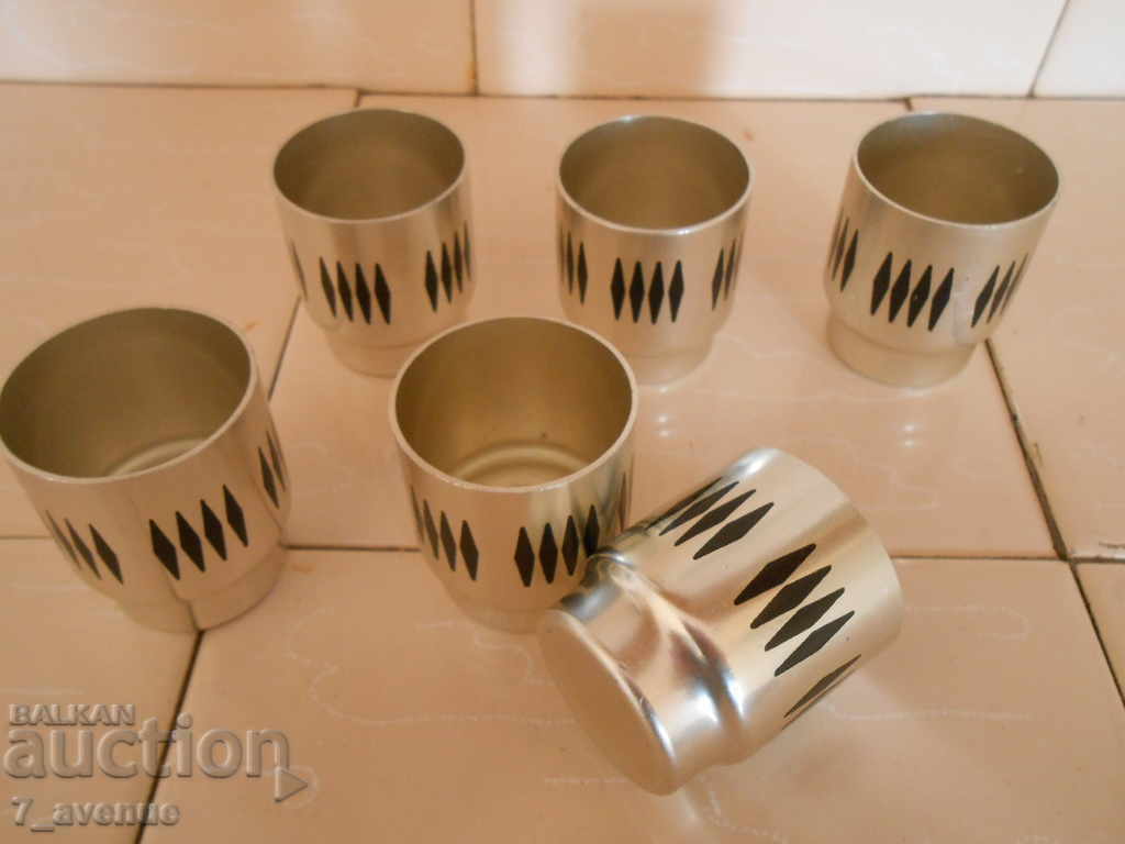 Δημοπρασία 6 τεμ. μικρά ποτήρια για κονιάκ ή απεριτίφ ίσως ρώσικα Δημοπρασία 6 τεμ. μικρά ποτήρια για κονιάκ ή απεριτίφ ίσως ρώσικα