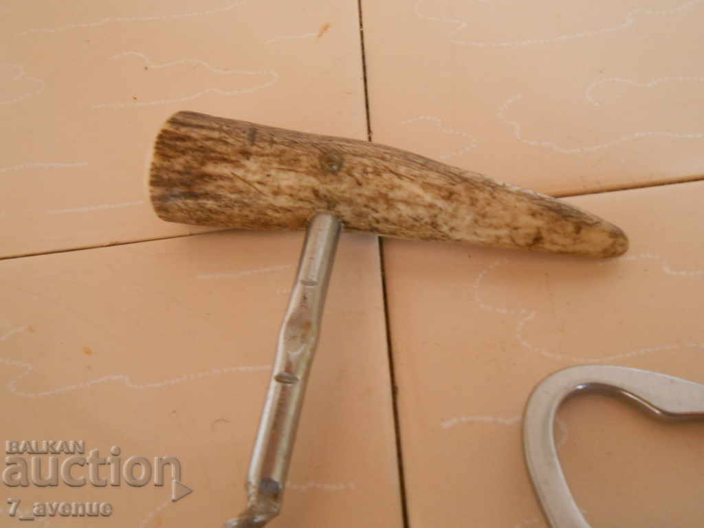 LOT Very old corkscrew opener and cork, deer horn - 5