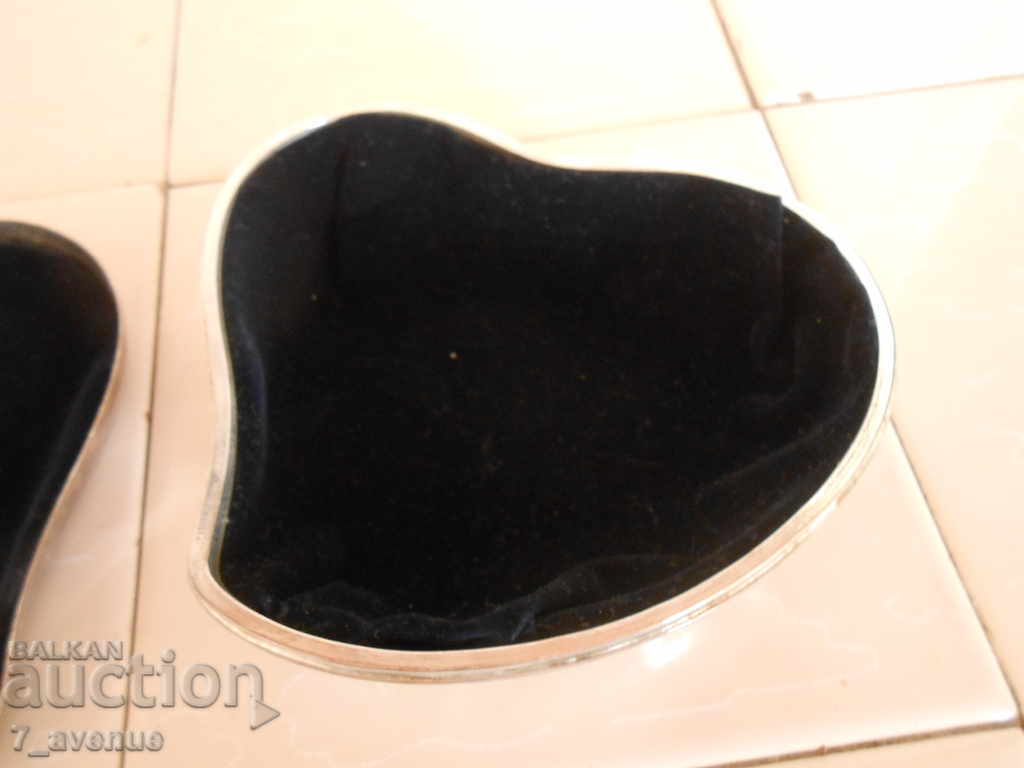 Delivery of Jewelry box - heart, silver plated, very beautiful and massive Delivery of Jewelry box - heart, silver plated, very beautiful and massive