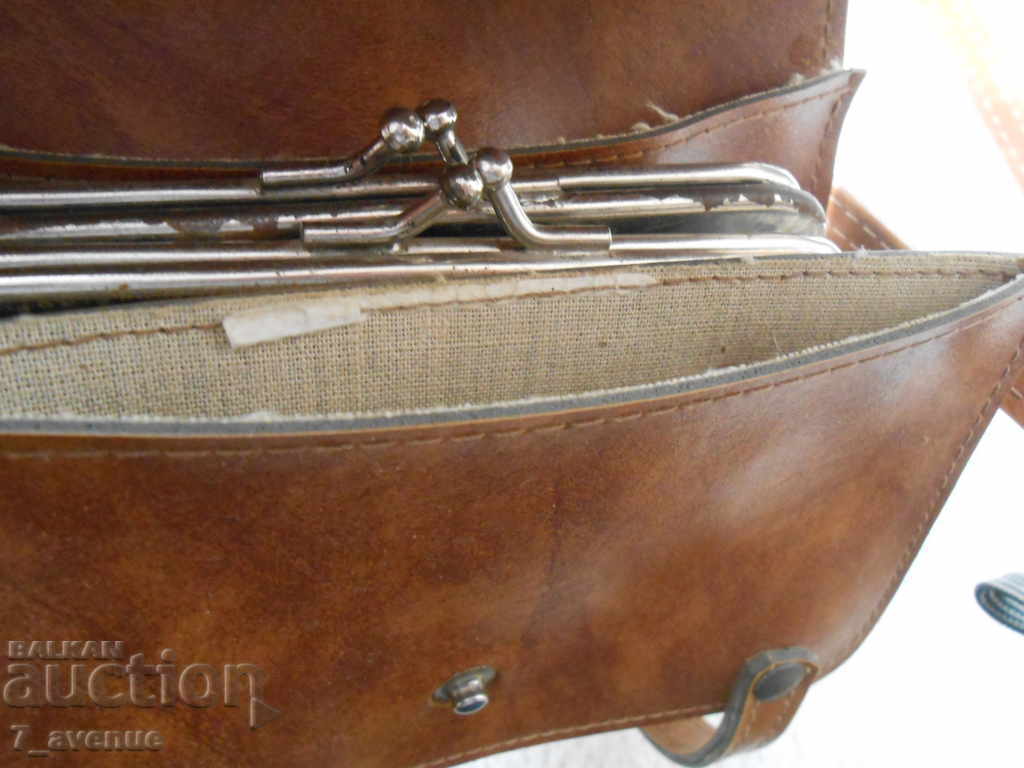 Delivery of Women's bag, from the early 80's quality VINTAGE 10.2020 Delivery of Women's bag, from the early 80's quality VINTAGE 10.2020