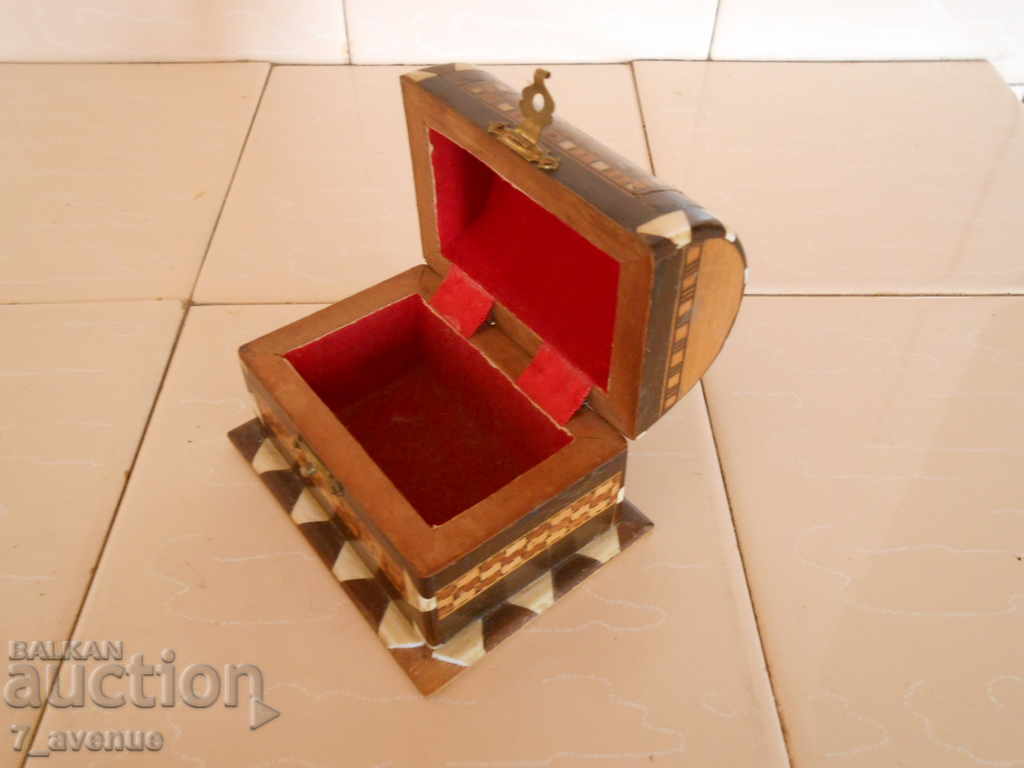 Old decorative box, intarsia, very beautiful - 5 Old decorative box, intarsia, very beautiful - 5