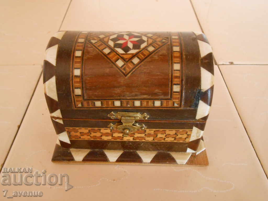Стара декоративна кутийка, интарзия, много красива
