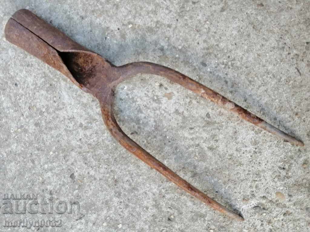 Old Wrought Two Prong, Pitchfork, Wrought Iron - 7 Old Wrought Two Prong, Pitchfork, Wrought Iron - 7