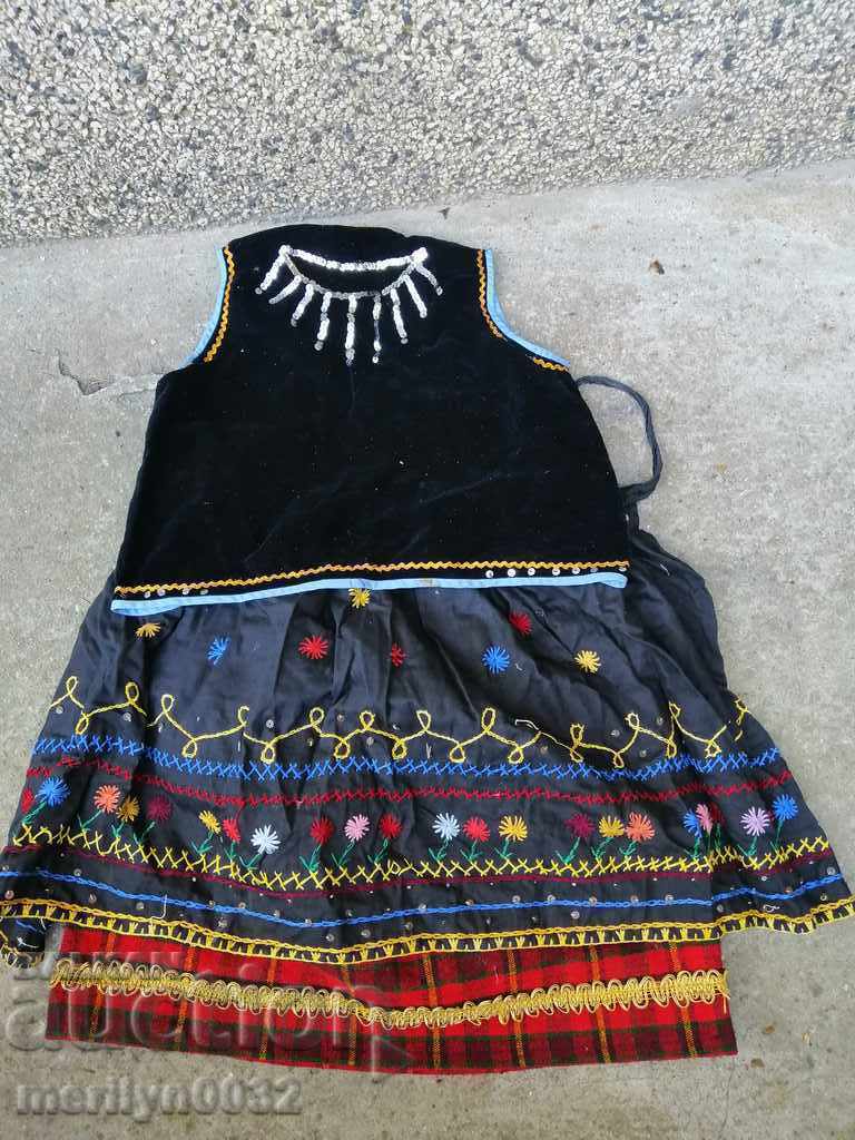 Children's women's costume, bodice, skirt, skirt, apron, squealer with price 265.00 BGN | € 135.49 Children's women's costume, bodice, skirt, skirt, apron, squealer with price 265.00 BGN | € 135.49