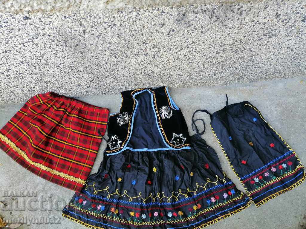 Children's women's costume, bodice, skirt, skirt, apron, squealer - 7 Children's women's costume, bodice, skirt, skirt, apron, squealer - 7