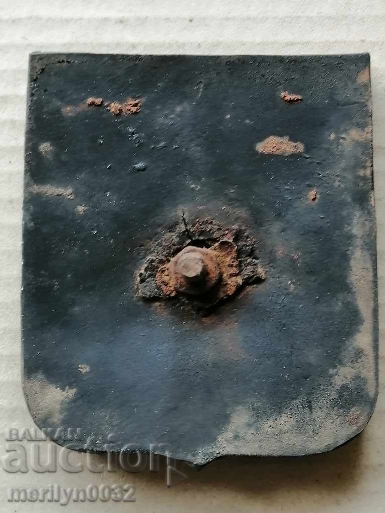 Auction  Brass plate of government car, flag, coat of arms