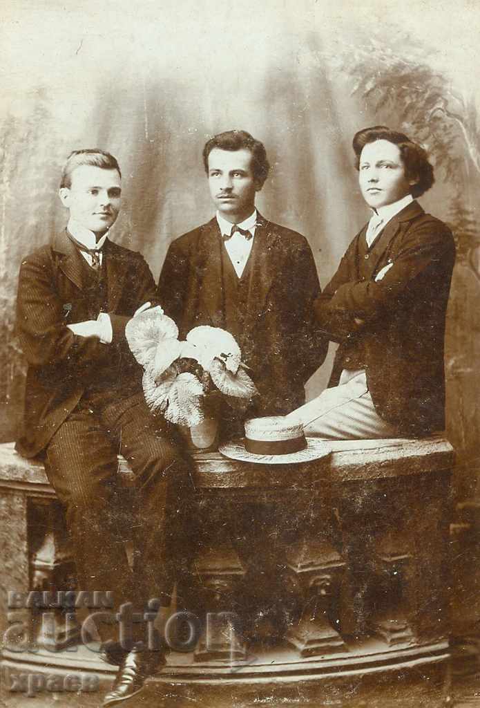 OLD PHOTO - CARDBOARD - 0019 with price 29.99 BGN | € 15.33 OLD PHOTO - CARDBOARD - 0019 with price 29.99 BGN | € 15.33