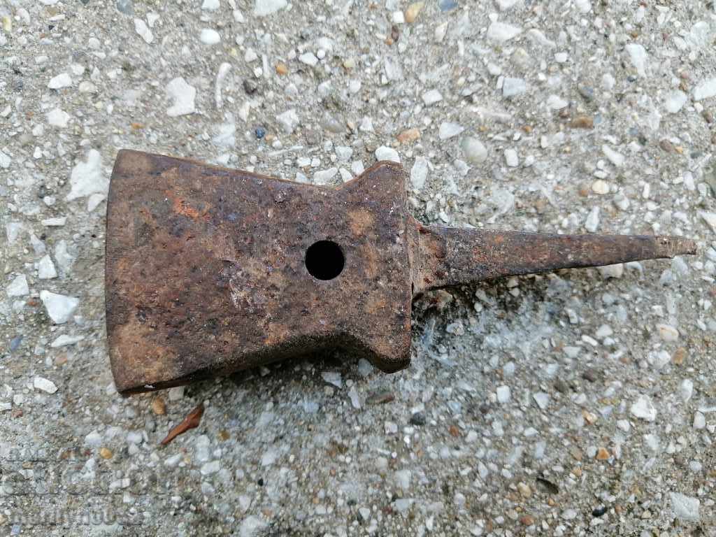 An old anvil for hair sticking, wrought iron with price 29.00 BGN | € 14.83 An old anvil for hair sticking, wrought iron with price 29.00 BGN | € 14.83