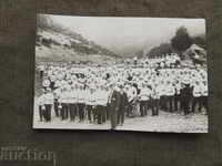 Η επιστροφή των μαθητών από τη Μονή Δραγαλέβων το 1924