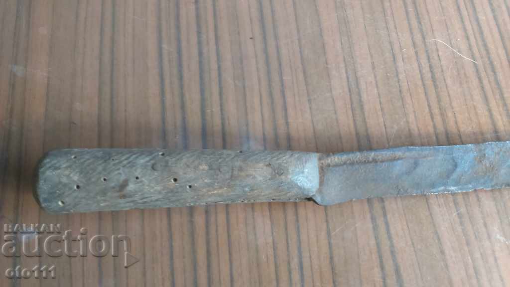 Auction  OLD FORGED KNIFE