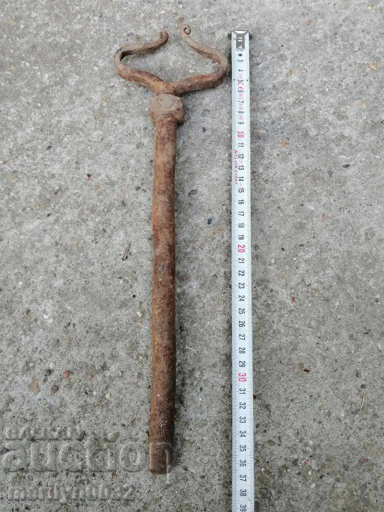 Auction Forged bull for bullock, forged iron, nail Auction Forged bull for bullock, forged iron, nail