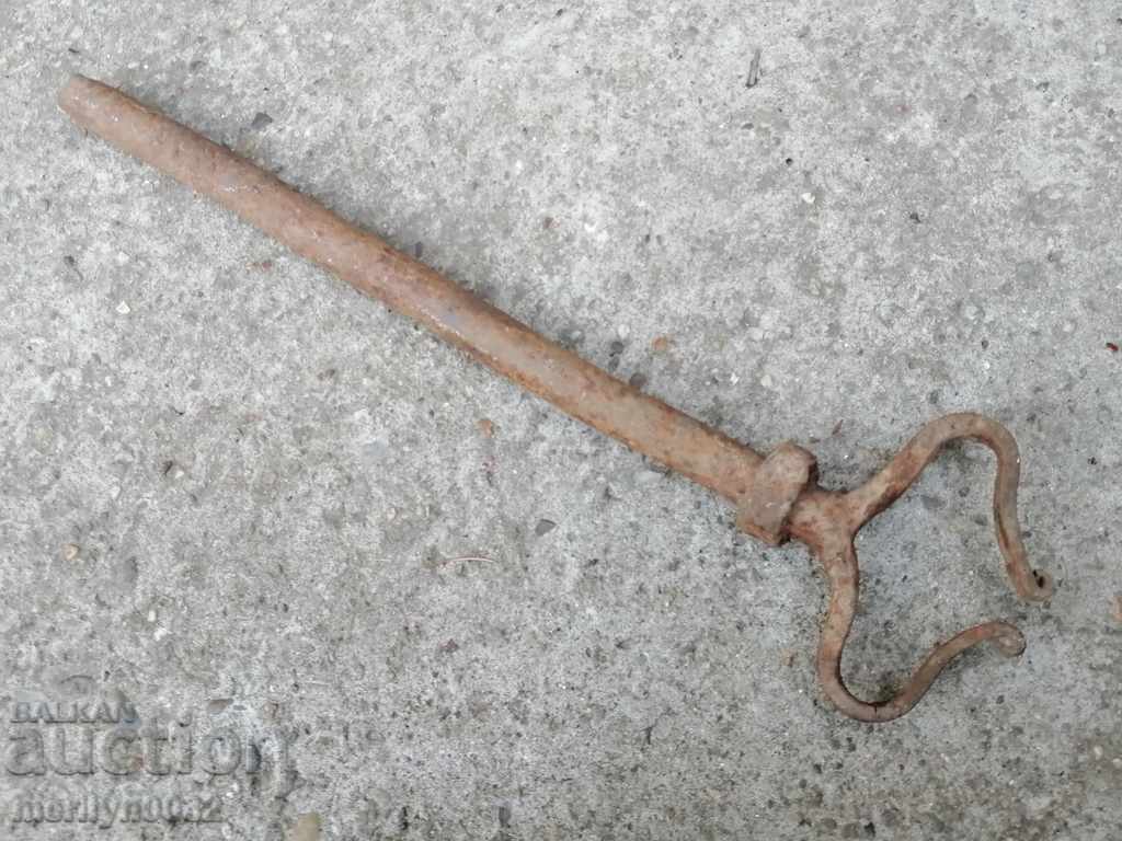 Delivery of Forged bull for bullock, forged iron, nail Delivery of Forged bull for bullock, forged iron, nail