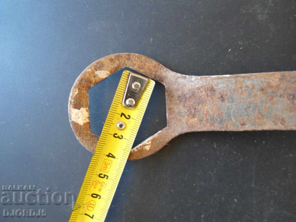 Auction An old switch Auction An old switch