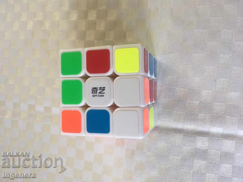 CUBUL LUI RUBIK IMPECABIL cu preț € 11.90 | 23.27 BGN