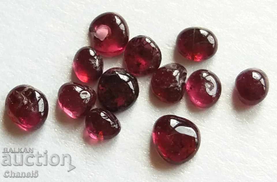 Rodii NATETICE, RODONITE - 12 buc. Cabochon (150) cu preț 16.00 BGN | € 8.18 Rodii NATETICE, RODONITE - 12 buc. Cabochon (150) cu preț 16.00 BGN | € 8.18