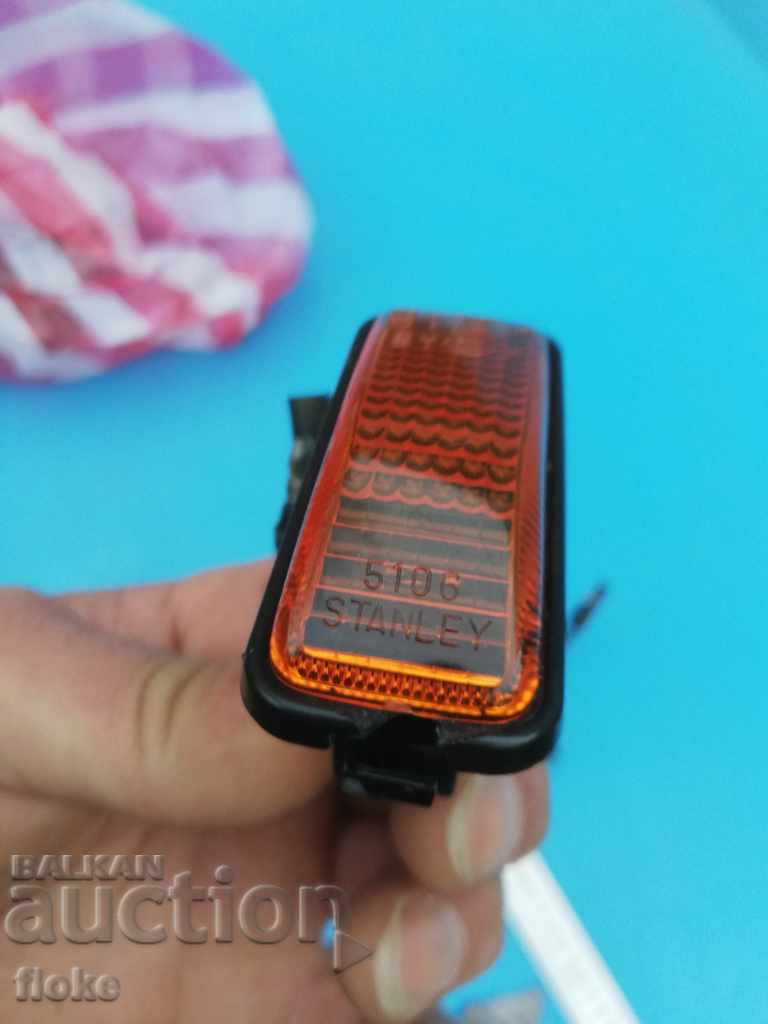 Auction Indicators for a car Auction Indicators for a car