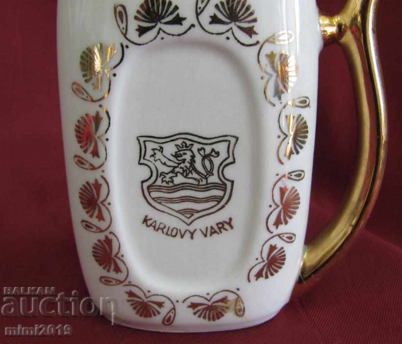 Delivery of Porcelain Star Mini Feeder- KARLOVY VARY Czechoslovakia Delivery of Porcelain Star Mini Feeder- KARLOVY VARY Czechoslovakia