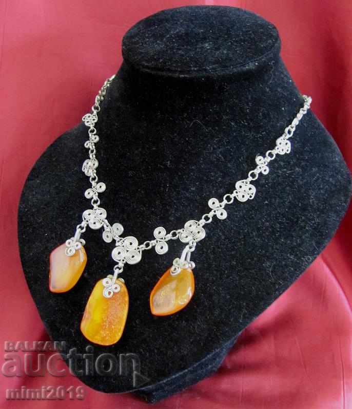 Παλιά κολιέ κυρίες ζεστό πορτοκαλί με τιμή 125.00 BGN | € 63.91 Παλιά κολιέ κυρίες ζεστό πορτοκαλί με τιμή 125.00 BGN | € 63.91