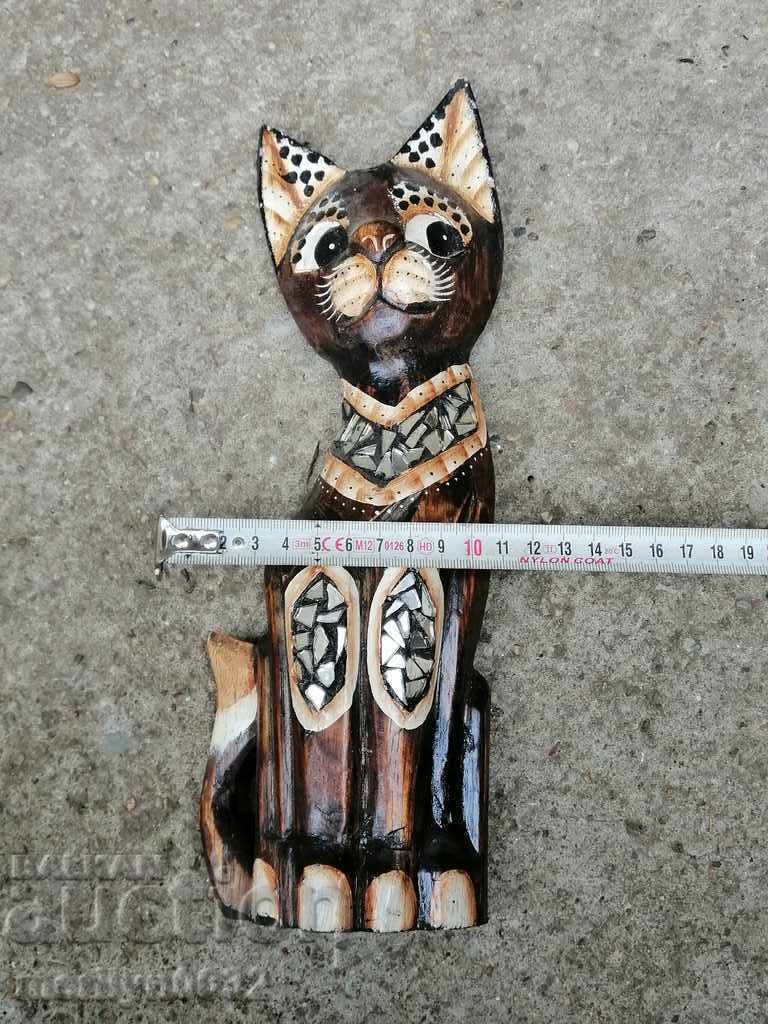 Delivery of Wooden figure, sculpture, statuette, pano, cat