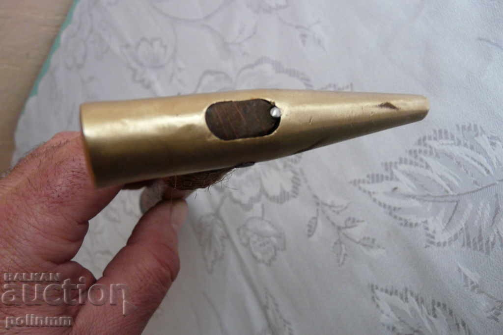 Delivery of A rare bronze hammer Delivery of A rare bronze hammer