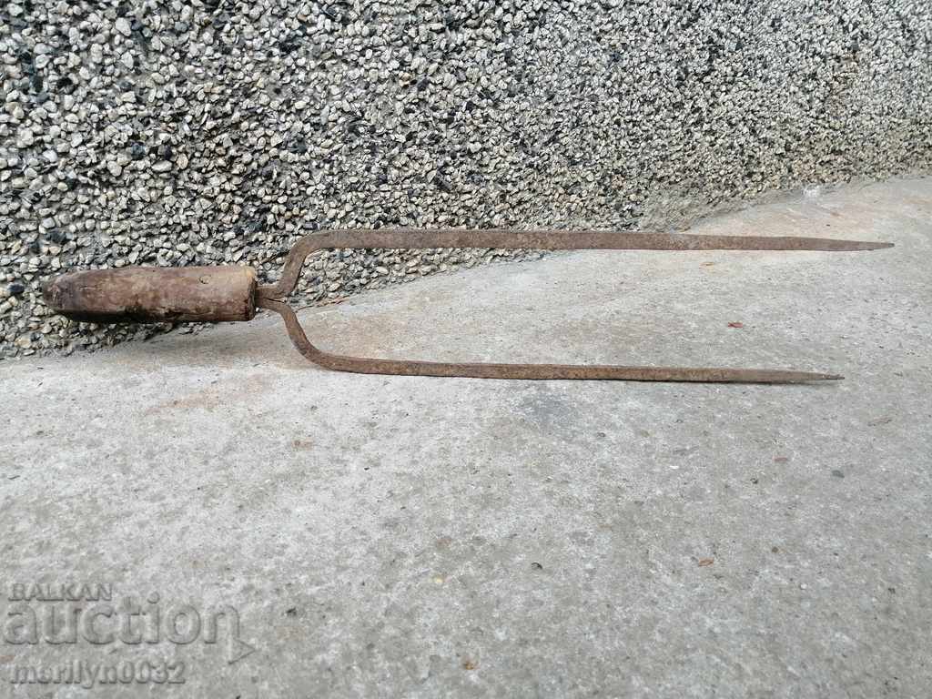 Wrought iron barbecue skewer wrought iron with price 47.00 BGN | € 24.03 Wrought iron barbecue skewer wrought iron with price 47.00 BGN | € 24.03