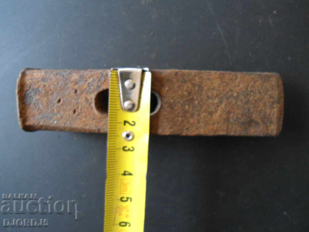 Delivery of An old hammer Delivery of An old hammer