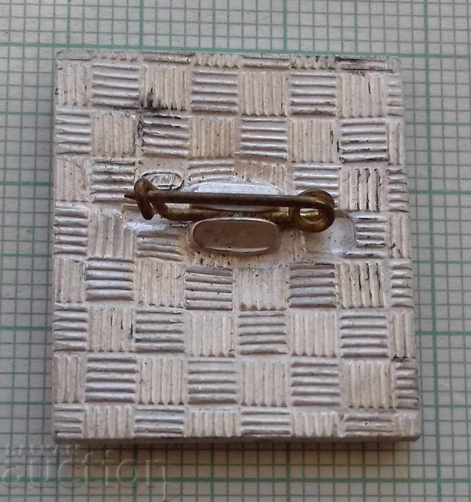 Auction 7238 Badges - 50 g Auction 7238 Badges - 50 g