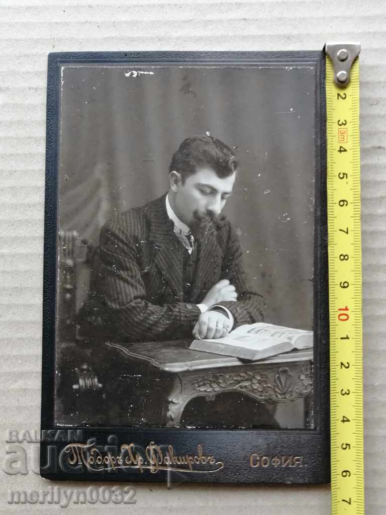 Delivery of Old cardboard photo, photography, photographer