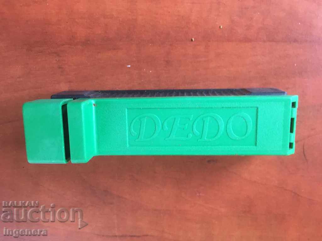 CIGAR MAKING MACHINE - 5 CIGAR MAKING MACHINE - 5