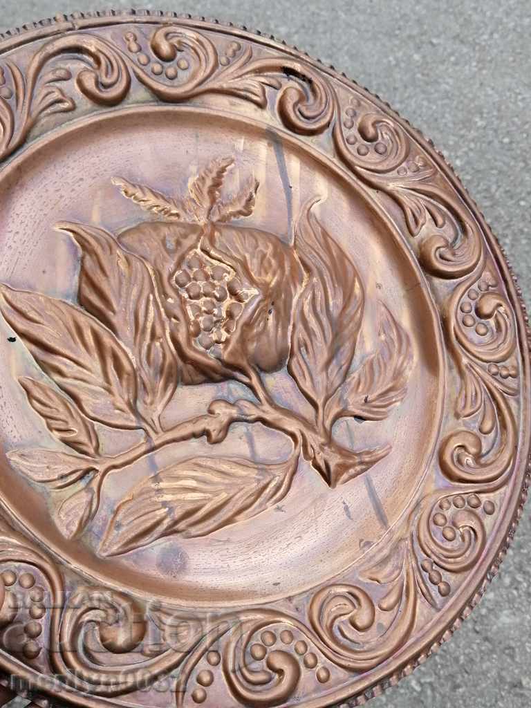 Un panou de perete de cupru antic - 5