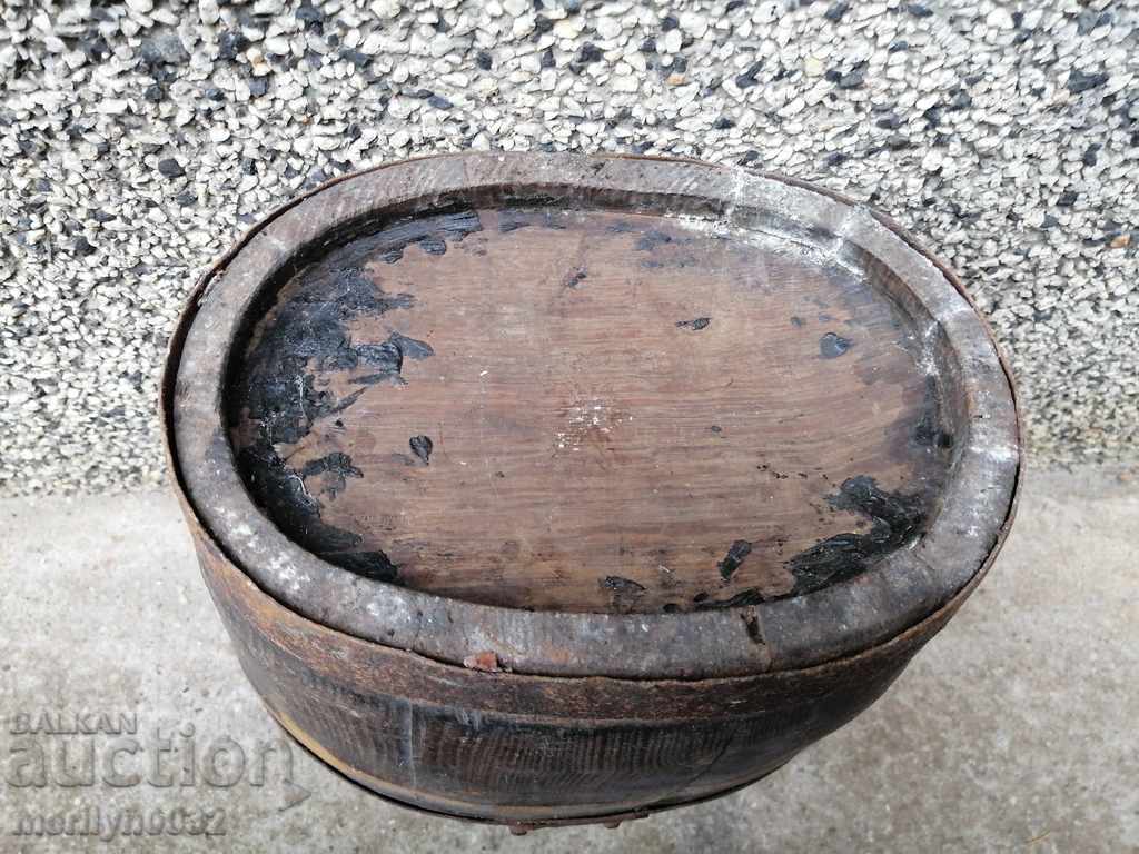 Old bathtub, barrel, wooden, vase, cork - 7 Old bathtub, barrel, wooden, vase, cork - 7