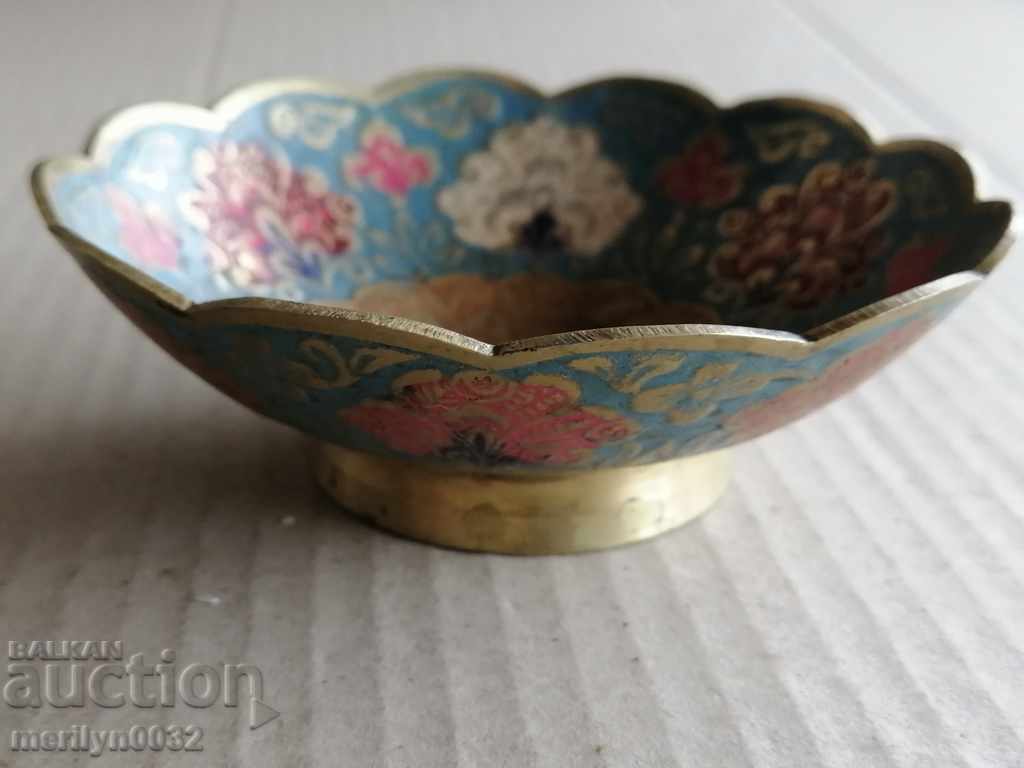 Доставка на Рисувана купа месингов съд купичка Доставка на Рисувана купа месингов съд купичка