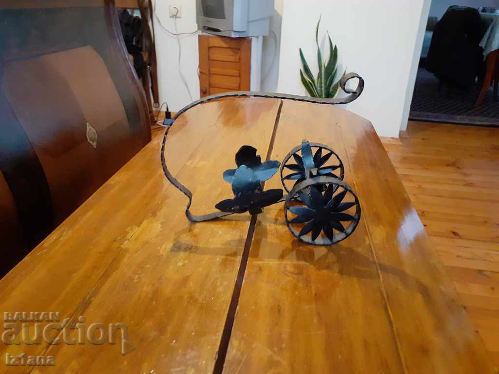 Auction Wine holder Auction Wine holder