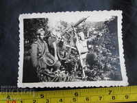 OLD PHOTOGRAPHY OF SOLDIERS WITH CARD