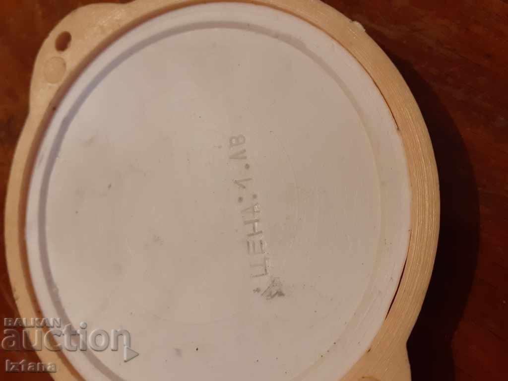 Доставка на Стар светлоотразител Доставка на Стар светлоотразител