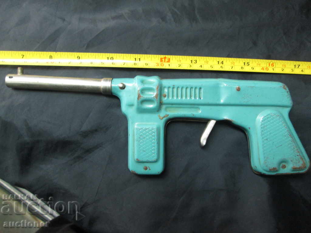 OLD METAL PLAYER AUTOMATIC with price 30.00 BGN | € 15.34 OLD METAL PLAYER AUTOMATIC with price 30.00 BGN | € 15.34