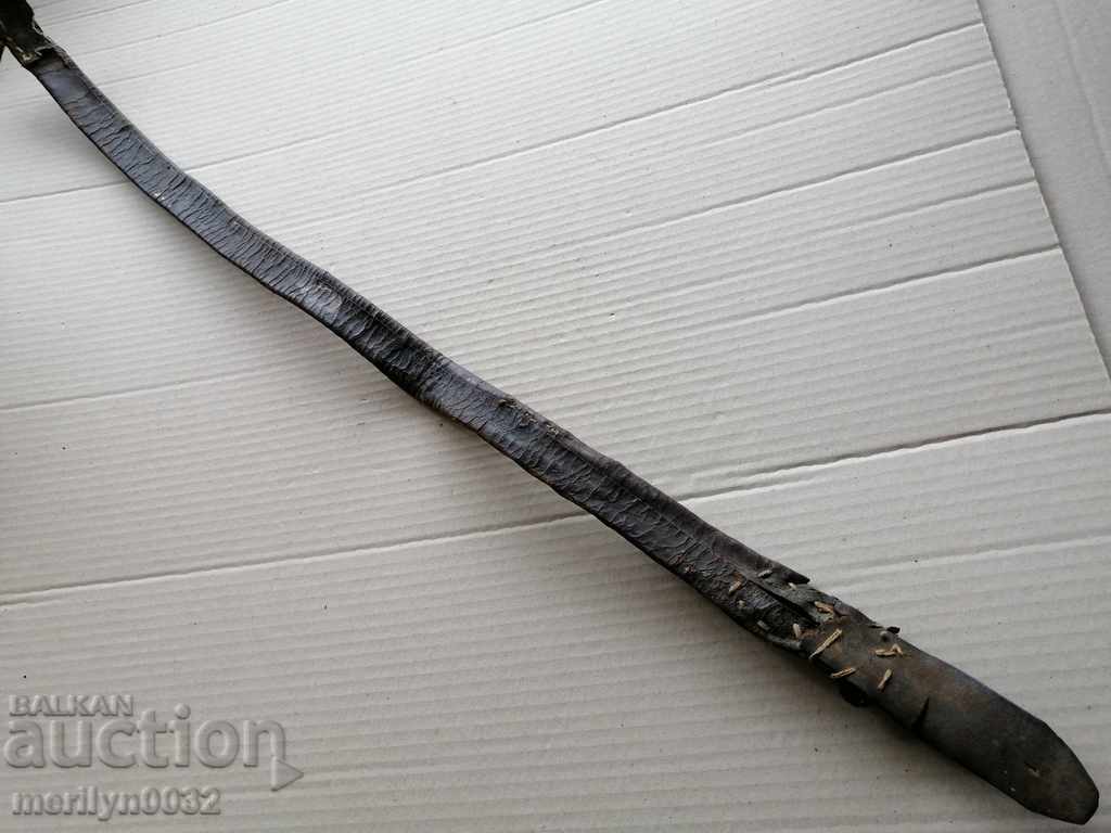 Licitație Costum centura veche tesuta manual cu margele albastre