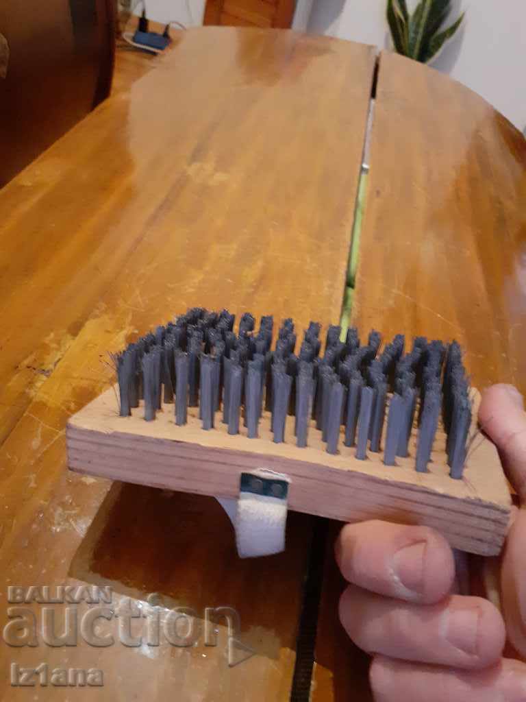 Delivery of An old wire brush Delivery of An old wire brush