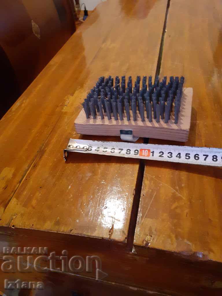 An old wire brush - 5 An old wire brush - 5