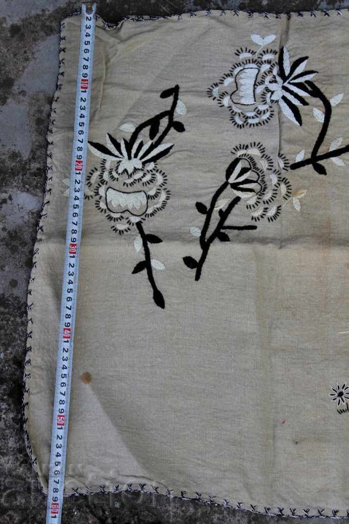 Auction . OLD BRODIRED COVER FISHER WALL KARIMCHE BRODERIA WALL Auction . OLD BRODIRED COVER FISHER WALL KARIMCHE BRODERIA WALL