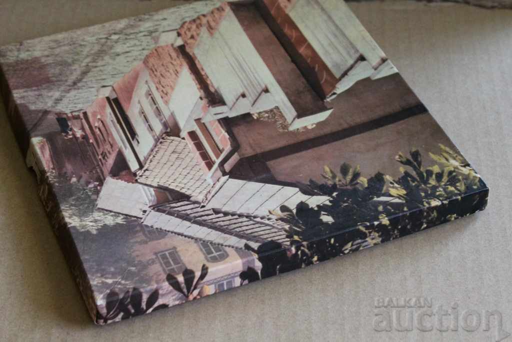 Auction . SOC Cardboard box is empty Auction . SOC Cardboard box is empty