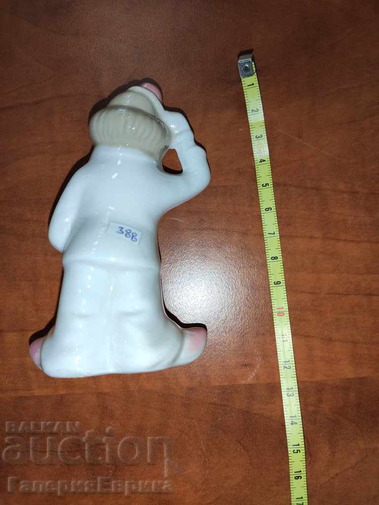 Clown with porcelain clock with price 14.00 BGN | € 7.16 Clown with porcelain clock with price 14.00 BGN | € 7.16