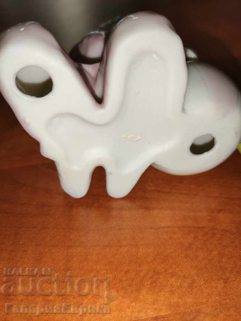 Delivery of Clown with a porcelain ball Delivery of Clown with a porcelain ball