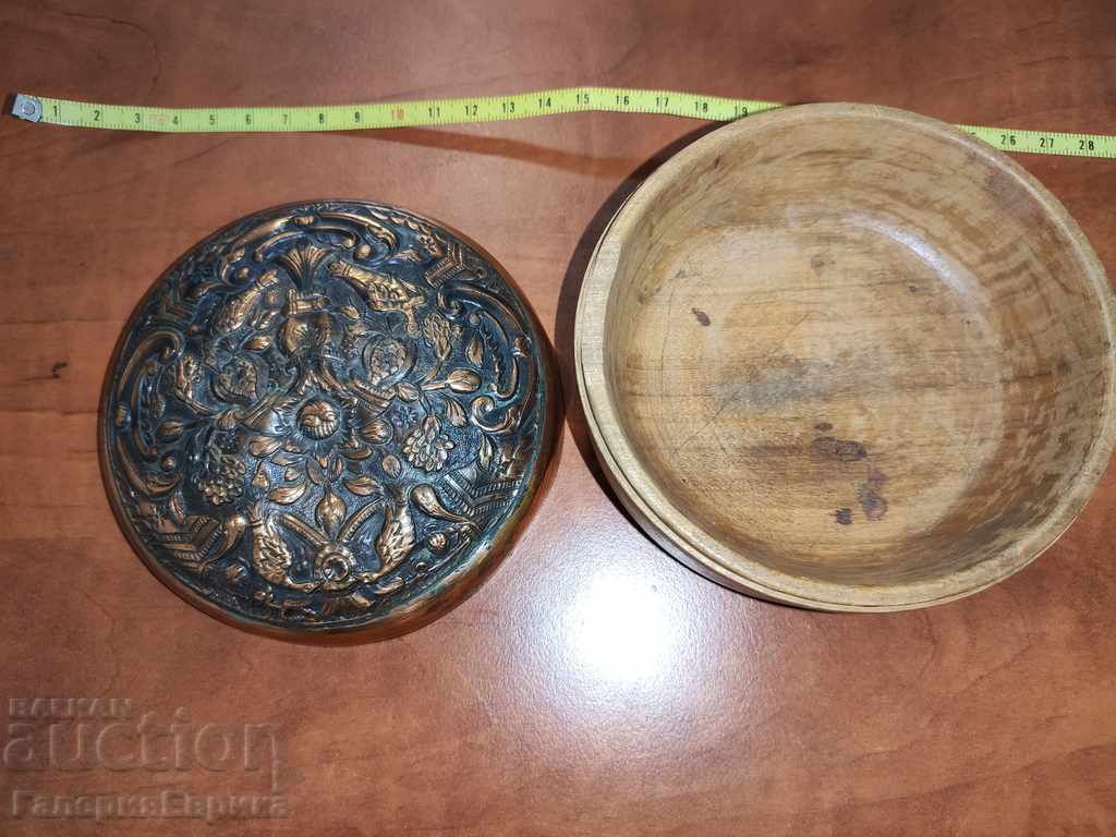 Box Metal and wood with price 24.00 BGN | € 12.27 Box Metal and wood with price 24.00 BGN | € 12.27