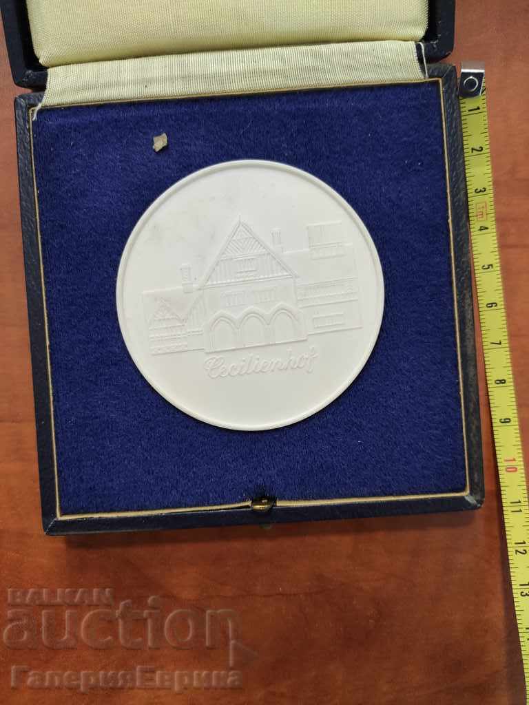 Meissen "Podsdam" plaque with price 29.00 BGN | € 14.83 Meissen "Podsdam" plaque with price 29.00 BGN | € 14.83