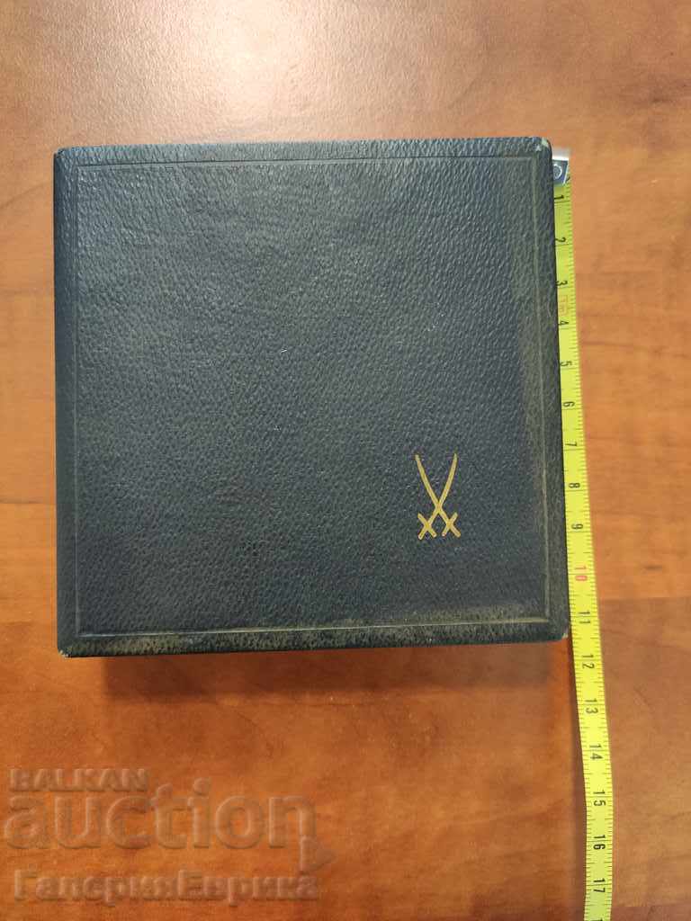 Delivery of Meissen "Podsdam" plaque Delivery of Meissen "Podsdam" plaque