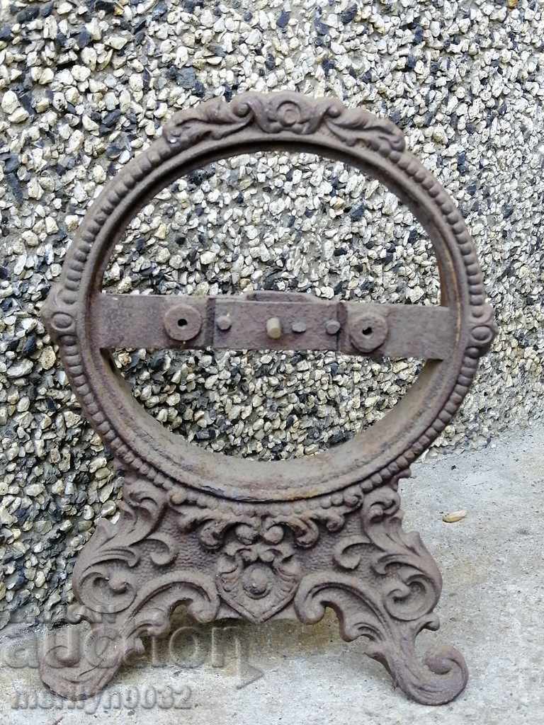 Figural cast iron stand clock stand scale emblem - 6 Figural cast iron stand clock stand scale emblem - 6