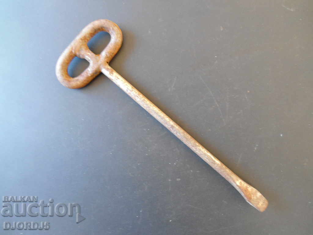An old screwdriver